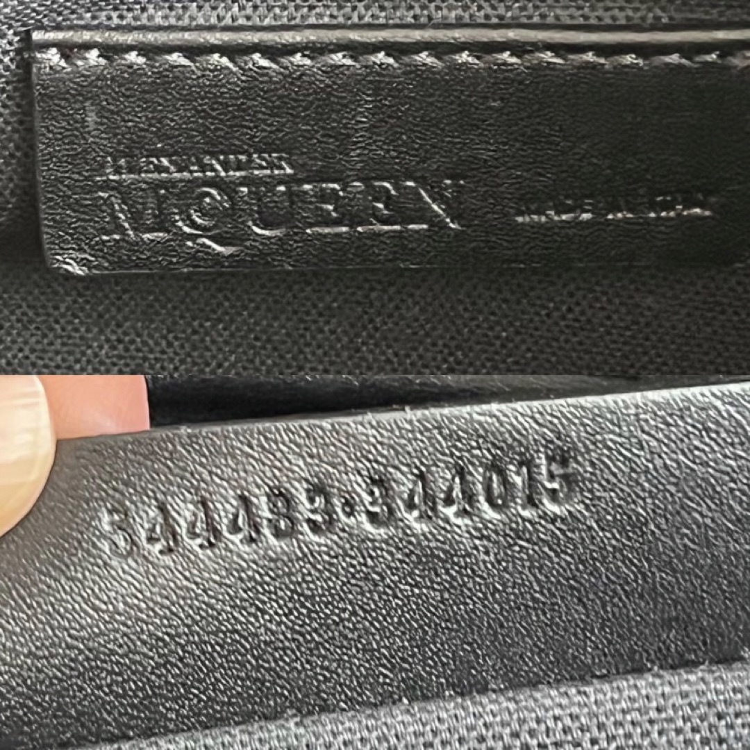 美品 AlexanderMcQueen ショルダーバッグ　スカレザー