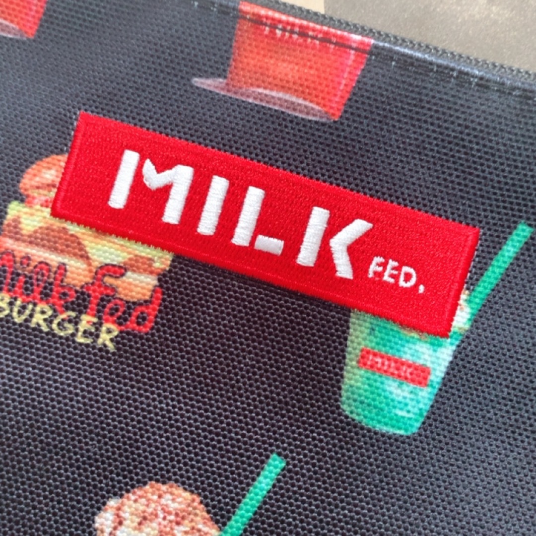 MILKFED.(ミルクフェド)の☆完売☆ MILK FED ジャンクフード柄 ポーチ レディースのファッション小物(ポーチ)の商品写真