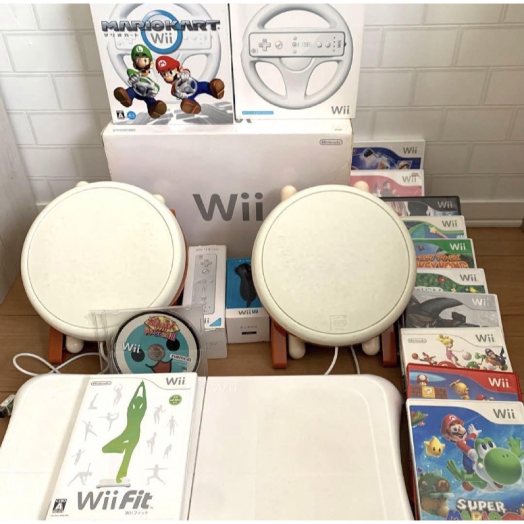 Wii(ウィー)のWiiセット まとめ売り 即遊べるセットです！人気タイトル多数あり◎ エンタメ/ホビーのゲームソフト/ゲーム機本体(家庭用ゲーム機本体)の商品写真