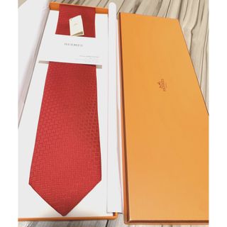 エルメス(Hermes)の【新品箱付き】HERMES ネクタイ　レッド　H柄(ネクタイ)