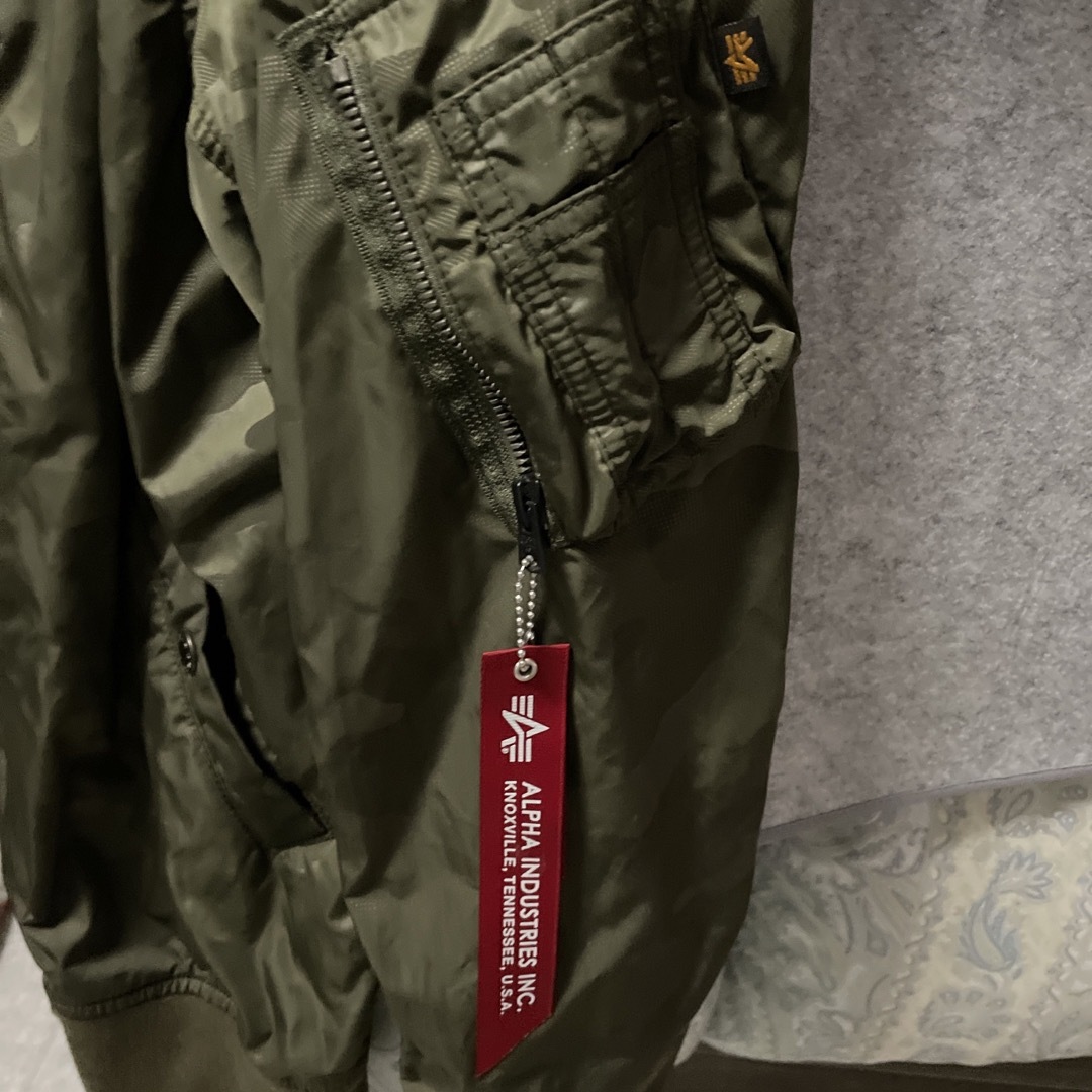 ALPHA INDUSTRIES(アルファインダストリーズ)のアルファー　MA-1 迷彩柄 メンズのジャケット/アウター(フライトジャケット)の商品写真