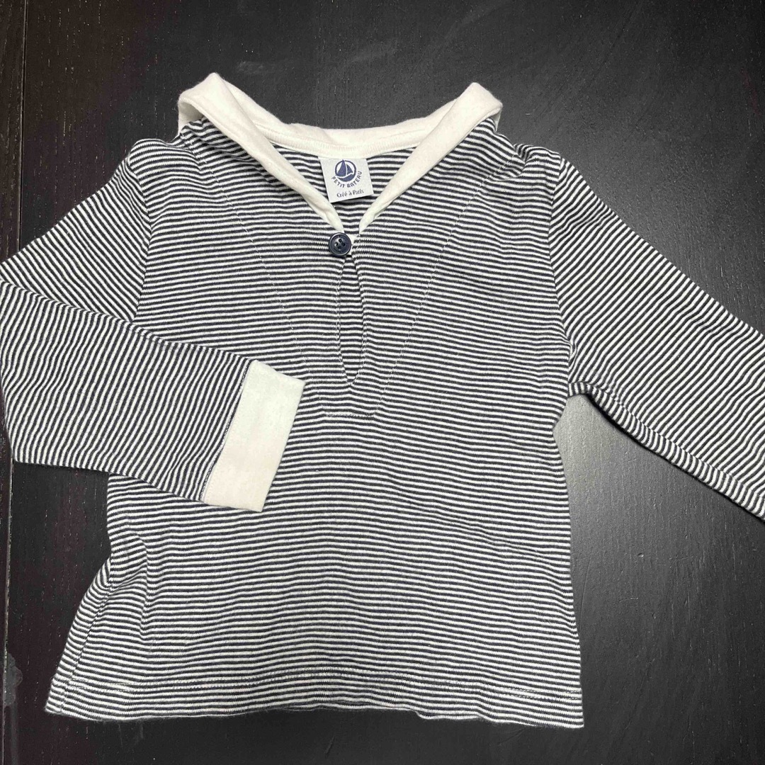 PETIT BATEAU(プチバトー)の【プチバトー】襟付きカットソー キッズ/ベビー/マタニティのベビー服(~85cm)(シャツ/カットソー)の商品写真