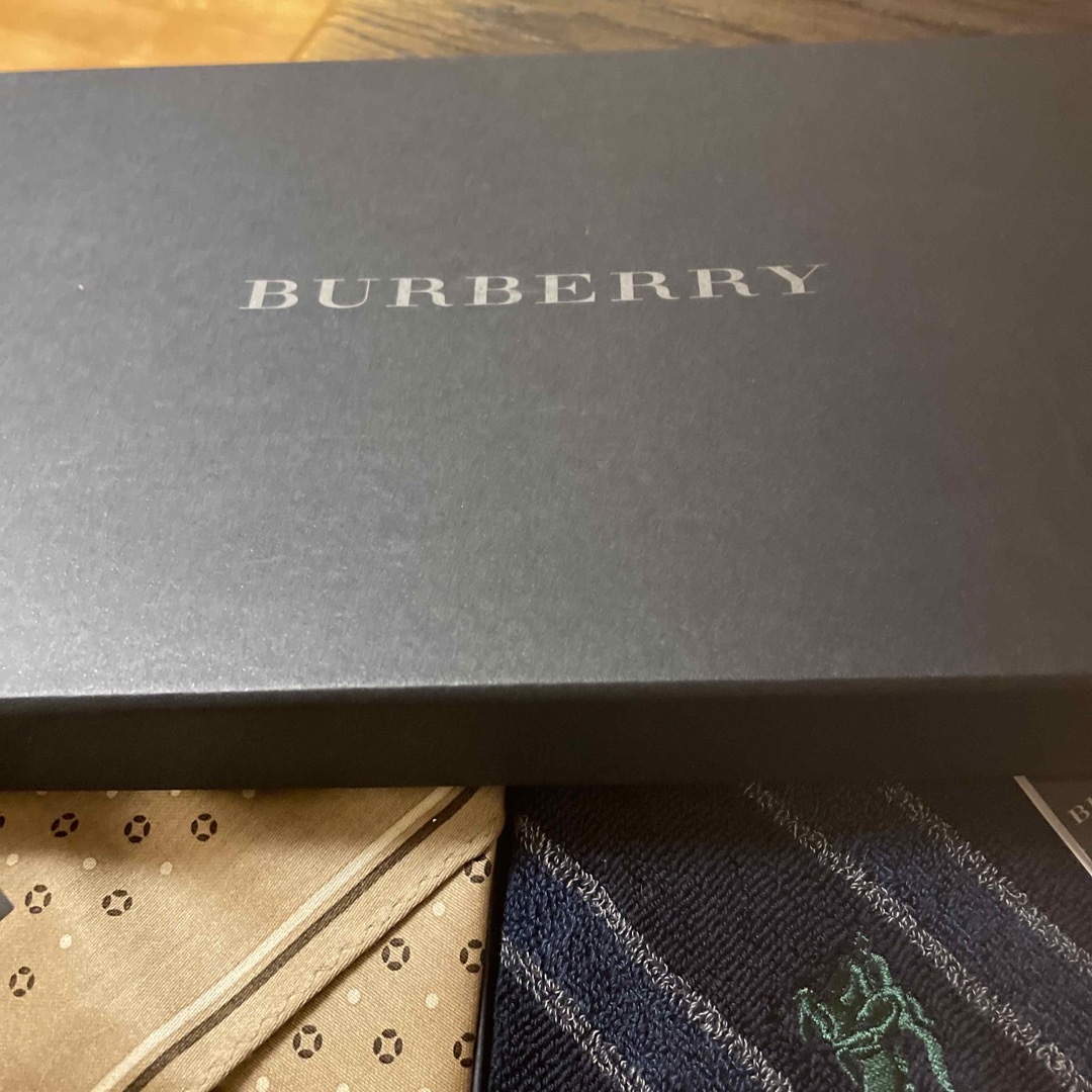 BURBERRY(バーバリー)のバーバリーハンカチ　タオルセット メンズのファッション小物(ハンカチ/ポケットチーフ)の商品写真