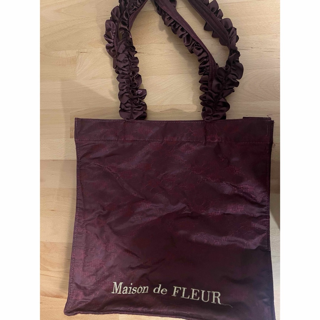 Maison de FLEUR(メゾンドフルール)のMaisondeFLEUR トートバッグ※値下げ不可 レディースのバッグ(トートバッグ)の商品写真