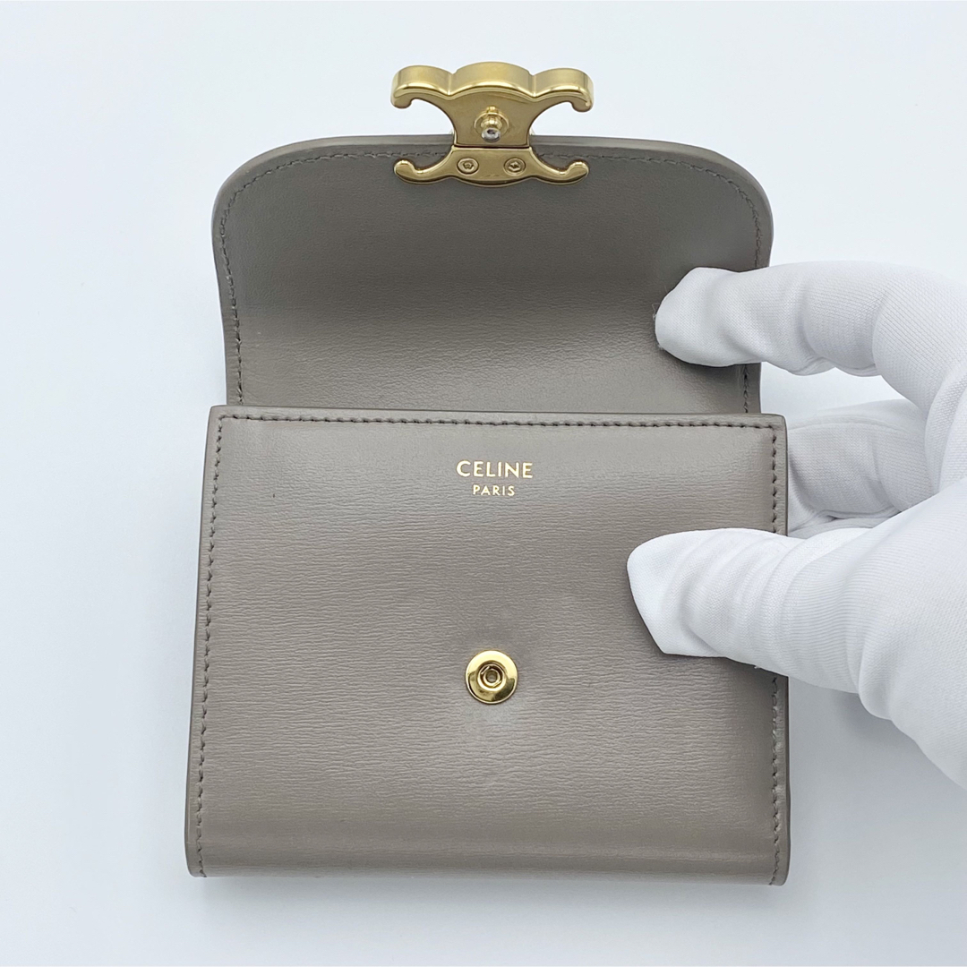 celine(セリーヌ)の【超美品】CELINE◆スモールウォレット トリオンフ◆シャイニーカーフスキン レディースのファッション小物(財布)の商品写真