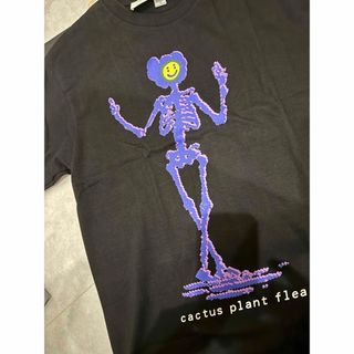 黒　デザインTシャツ　L(Tシャツ/カットソー(半袖/袖なし))