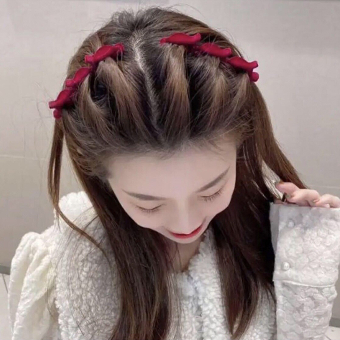 ベロア　フリンジ付きヘアクリップ　赤　編み込み風　ヘアピン　ヘアアレンジ　韓国