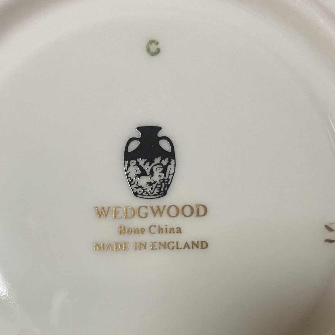 WEDGWOOD(ウェッジウッド)のウェッジウッド クリームイエローゴールドトリム　カップ＆ソーサー　美品 インテリア/住まい/日用品のキッチン/食器(食器)の商品写真