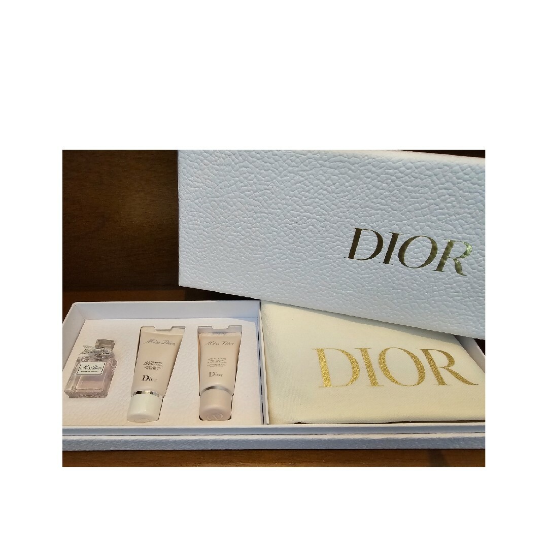 Dior(ディオール)のDior　バースデーギフト コスメ/美容の香水(香水(女性用))の商品写真