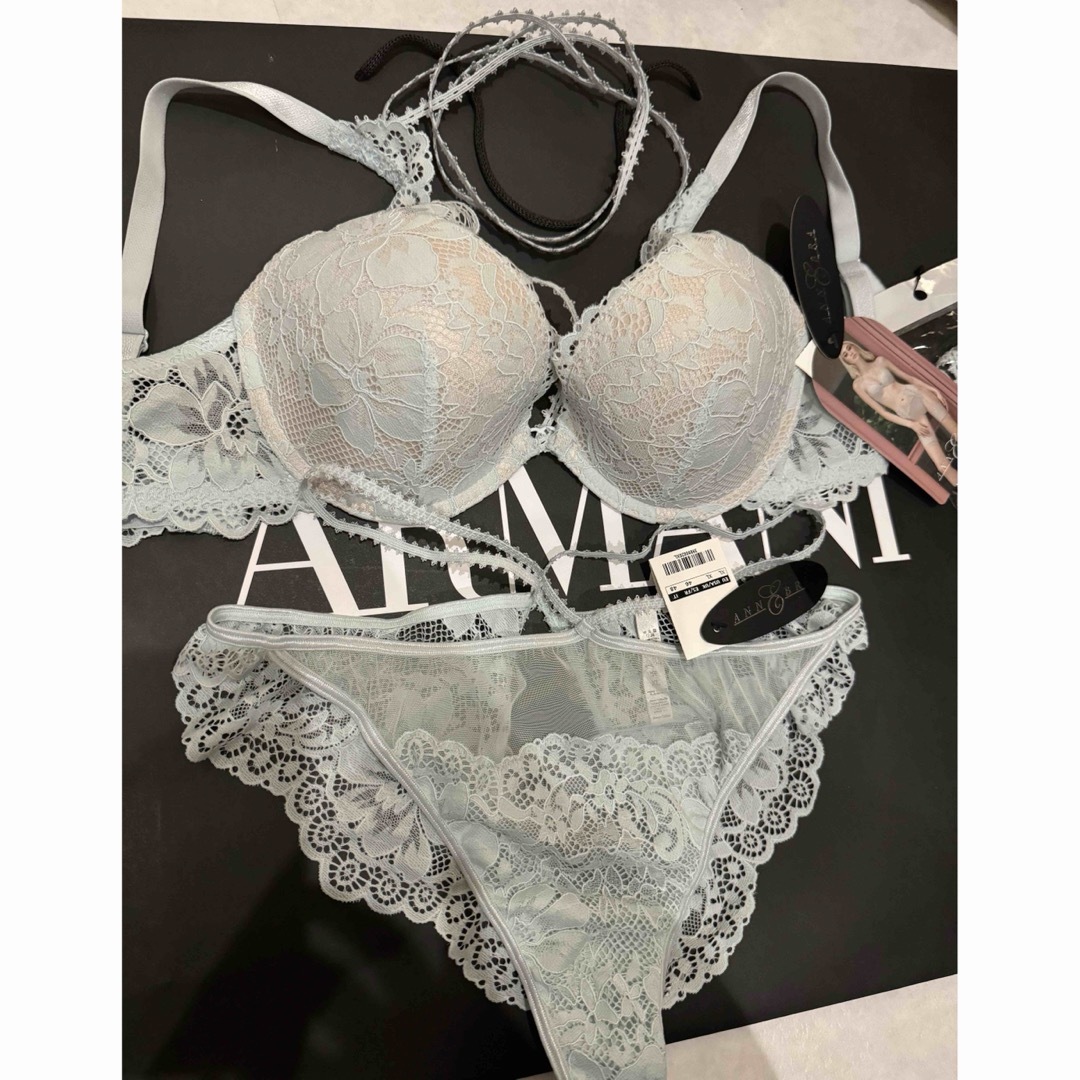 【 ANNEBRA Pleat ストリング付ブラ75E】ショーツXL レディースの下着/アンダーウェア(ブラ&ショーツセット)の商品写真