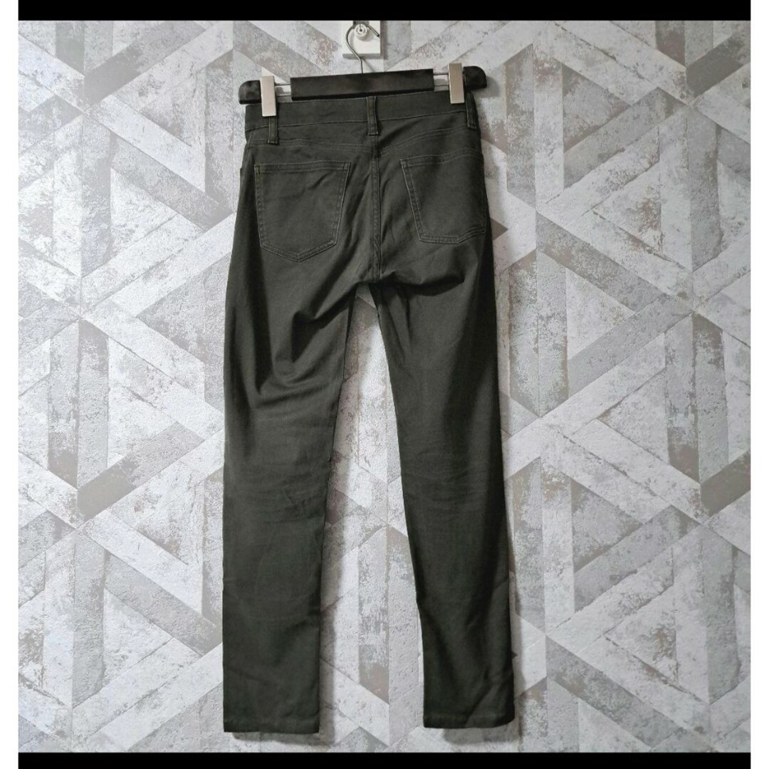 UNIQLO(ユニクロ)のEZYスキニーフィットカラージーンズ メンズのパンツ(チノパン)の商品写真