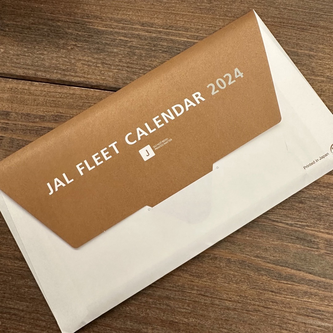 JAL(日本航空)(ジャル(ニホンコウクウ))のJAL   グローバルクラブ　2024   卓上カレンダー　 インテリア/住まい/日用品の文房具(カレンダー/スケジュール)の商品写真