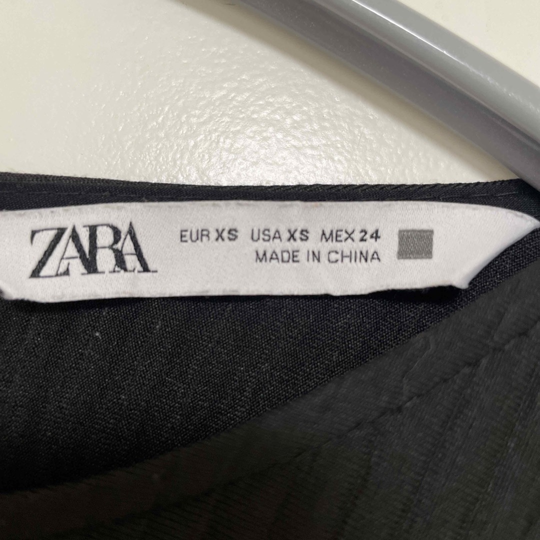 ZARA(ザラ)のZARA ザラ　ワンピース　ブラックロングスカートドレス レディースのワンピース(ロングワンピース/マキシワンピース)の商品写真