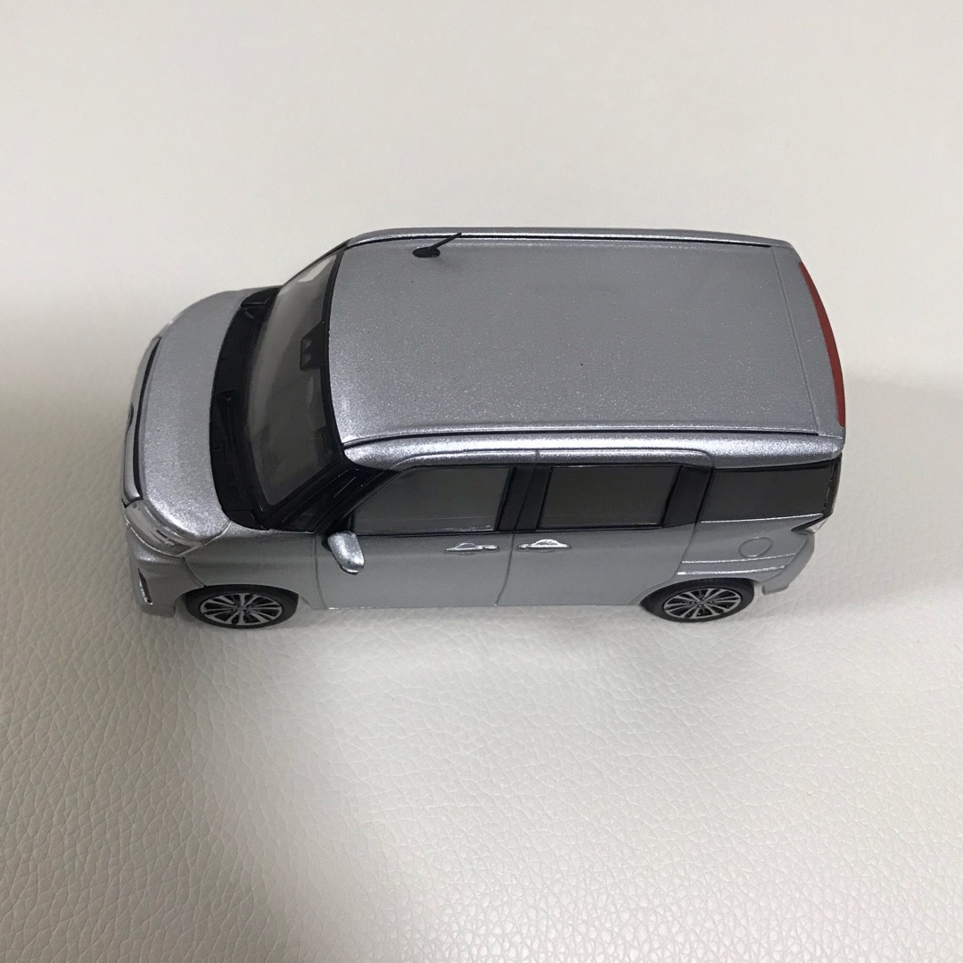 トヨタ(トヨタ)のトヨタ　ルーミー　ミニカー エンタメ/ホビーのおもちゃ/ぬいぐるみ(ミニカー)の商品写真