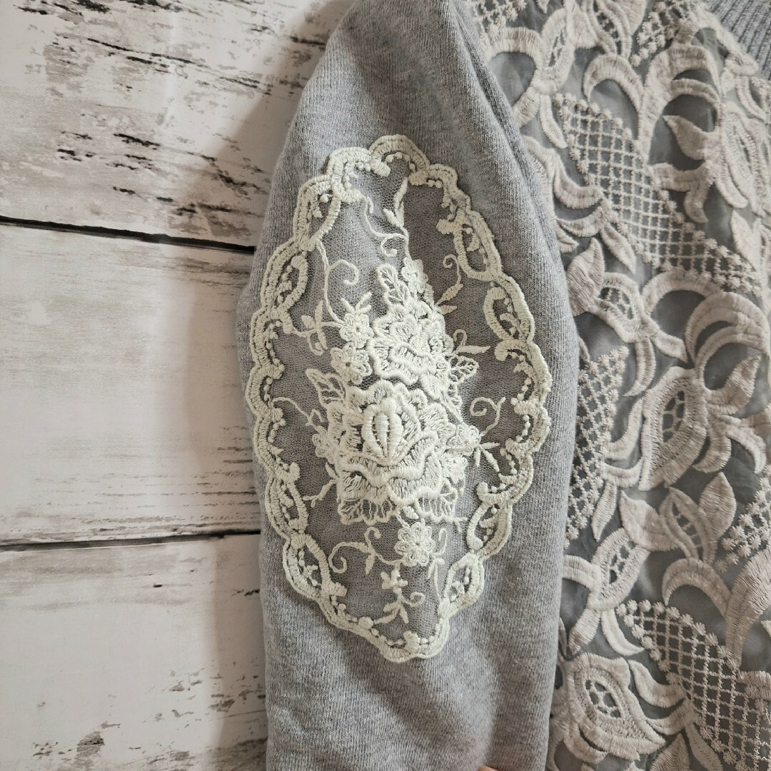 TOMORROWLAND(トゥモローランド)のeneu lace sweat pullover 美品 レディースのトップス(トレーナー/スウェット)の商品写真