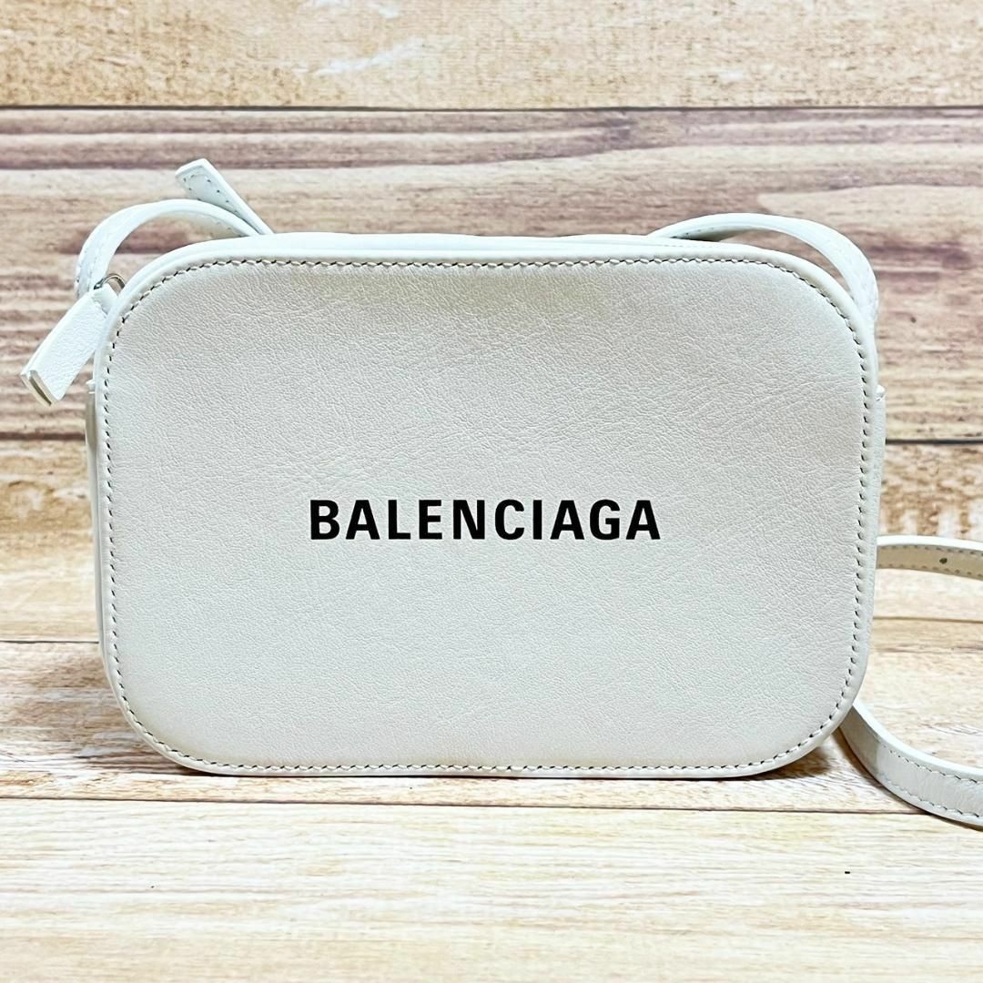 Balenciaga - 未使用 バレンシアガ EVERYDAY ショルダーバッグ XS