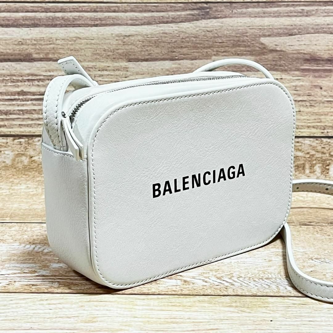 Balenciaga - 未使用 バレンシアガ EVERYDAY ショルダーバッグ XS