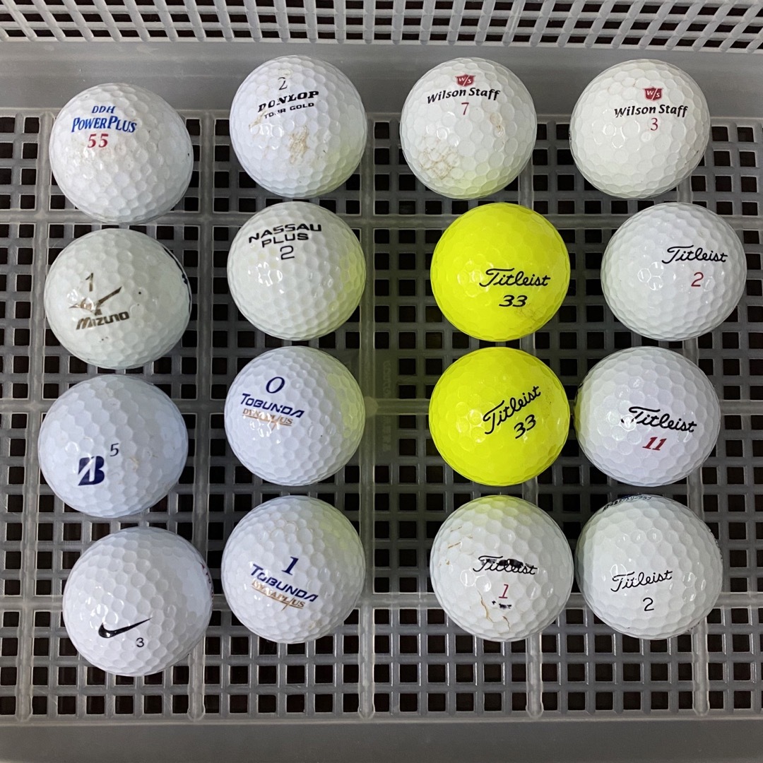 Titleist(タイトリスト)の中古　ゴルフボール　 ロストボール タイトリスト等 チケットのスポーツ(ゴルフ)の商品写真