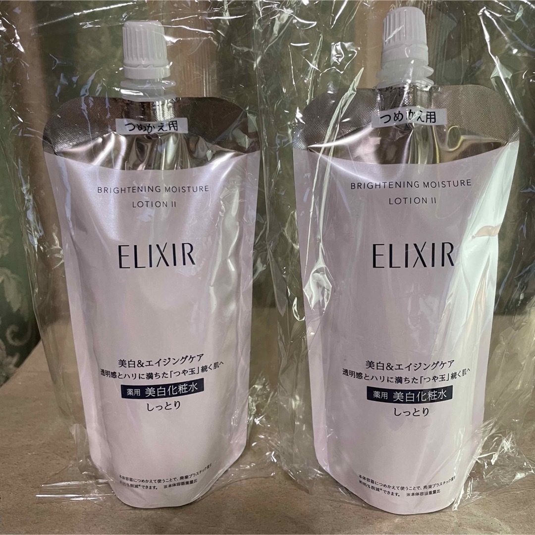 ELIXIR(エリクシール)のブライトニング ローション WT II しっとり つめかえ用 150mL x2個 コスメ/美容のスキンケア/基礎化粧品(化粧水/ローション)の商品写真