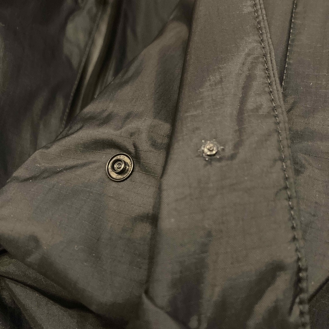NANGA(ナンガ)の新品　NANGA ナンガ　オーロラステンカラーコート　ブラック　L メンズのジャケット/アウター(ステンカラーコート)の商品写真