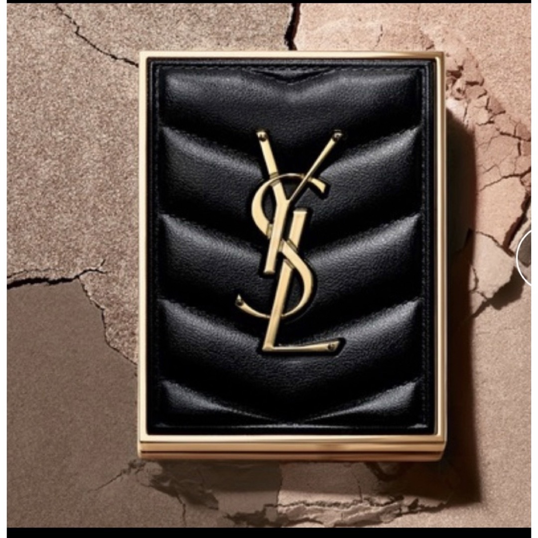 Yves Saint Laurent Beaute(イヴサンローランボーテ)のYves Saint Laurent Beauteクチュールミニクラッチ100 コスメ/美容のベースメイク/化粧品(アイシャドウ)の商品写真