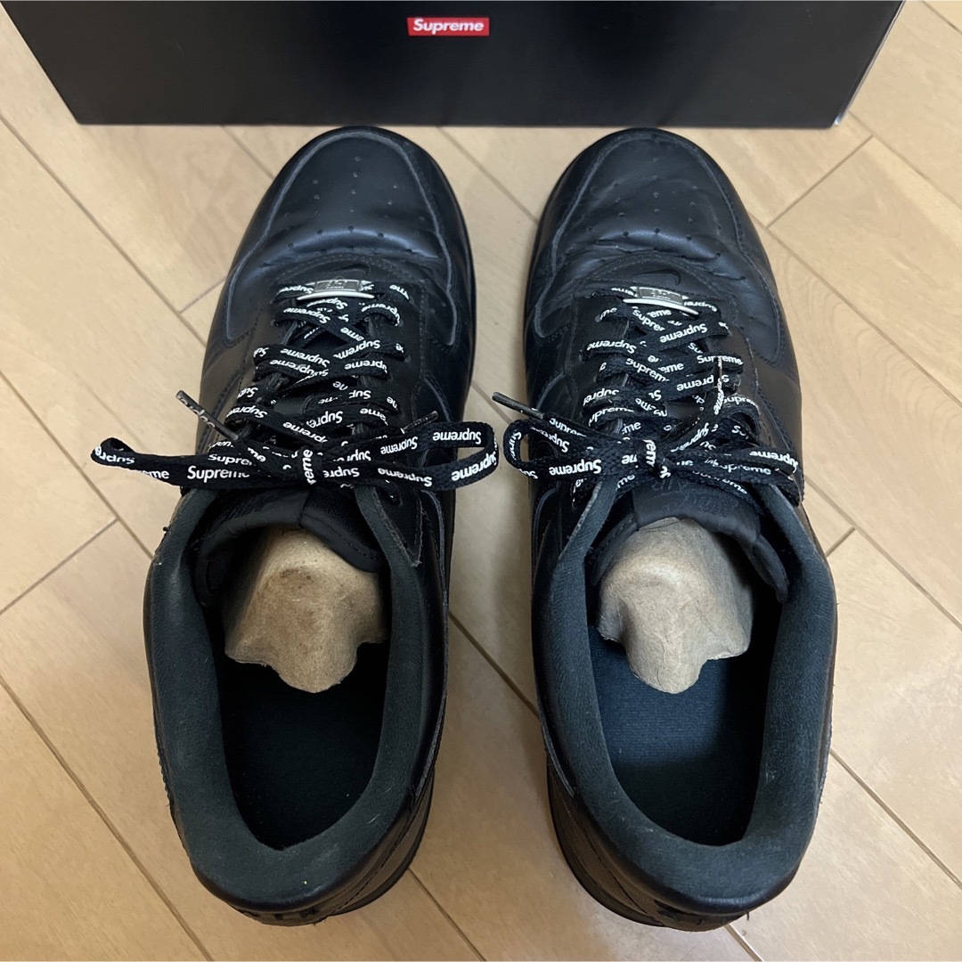 NIKE(ナイキ)のナイキ エアフォース1 ロー シュプリーム CU9225-001 メンズの靴/シューズ(スニーカー)の商品写真