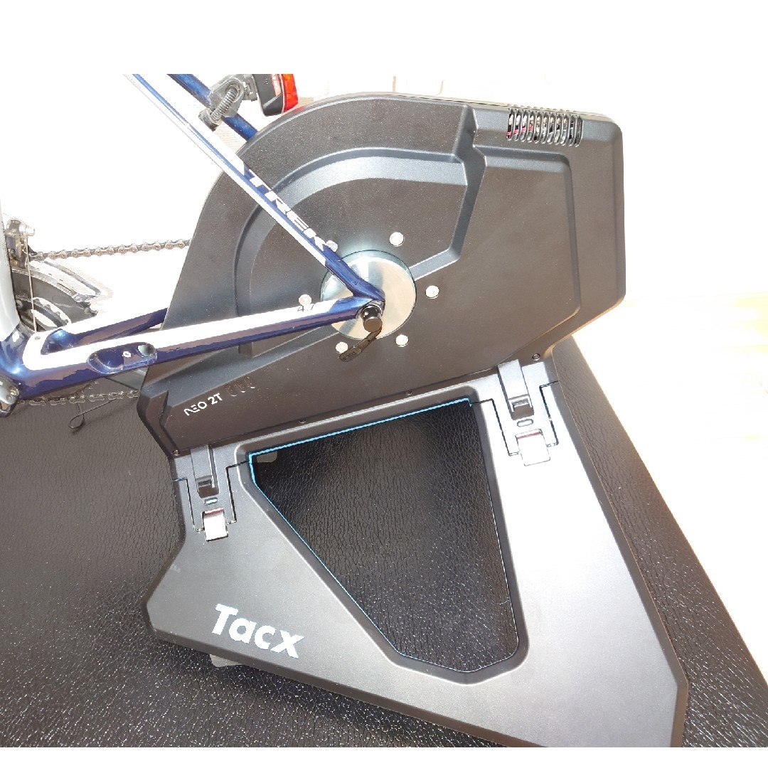 TacxTacx NEO 2T Smart スプロケット付