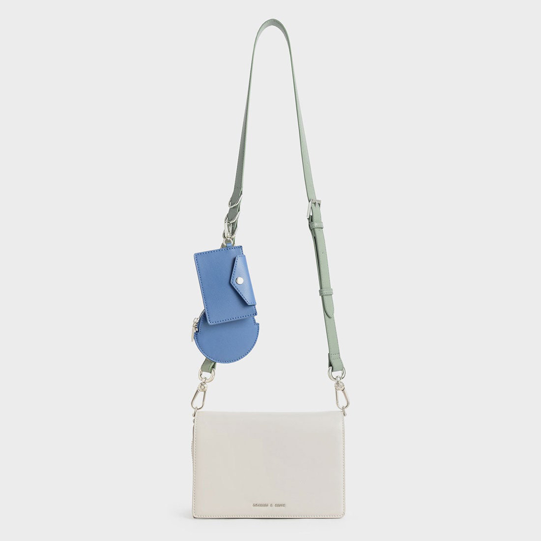 Charles and Keith(チャールズアンドキース)のcharles&keith マルチポーチクロスボディバッグ  LightGrey レディースのバッグ(ショルダーバッグ)の商品写真