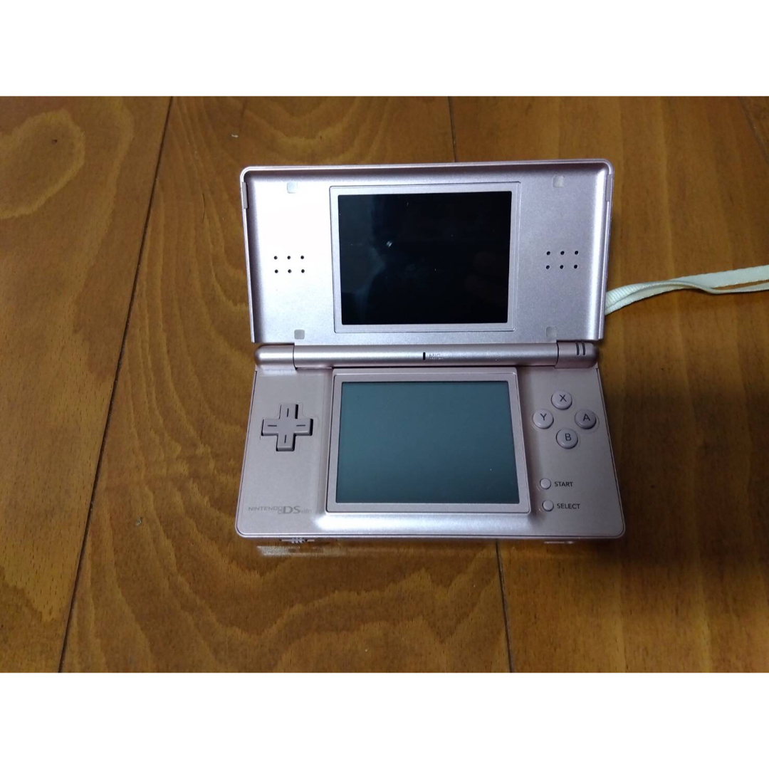 任天堂(ニンテンドウ)の【ケース付き】ニンテンドーDS Lite ピンク カセット6個付き エンタメ/ホビーのゲームソフト/ゲーム機本体(携帯用ゲーム機本体)の商品写真