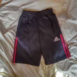 アディダス(adidas)のadidas　ハーフパンツ　130(ウェア)