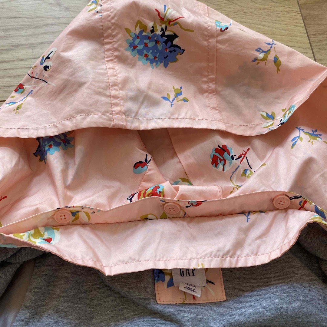 GAP ギャップ　ベビー　キッズ　ウィンドブレーカー　パーカー キッズ/ベビー/マタニティのキッズ服女の子用(90cm~)(ジャケット/上着)の商品写真