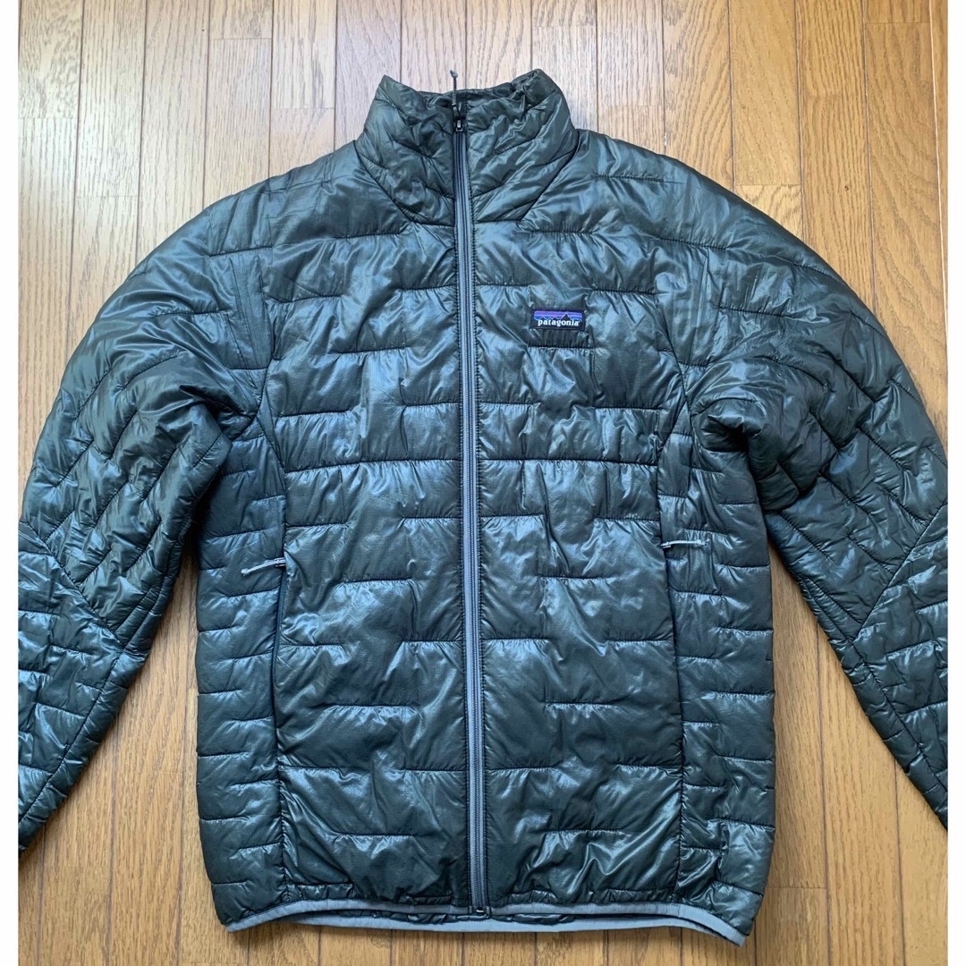 patagonia(パタゴニア)のpatagonia マイクロパフジャケット　Sサイズ　深緑 メンズのジャケット/アウター(ダウンジャケット)の商品写真