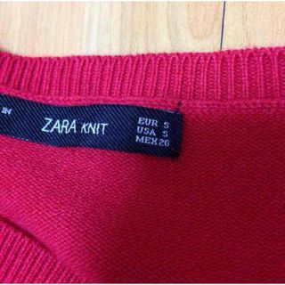 ザラ(ZARA)のZARA Vネック ニット セーター 赤(ニット/セーター)