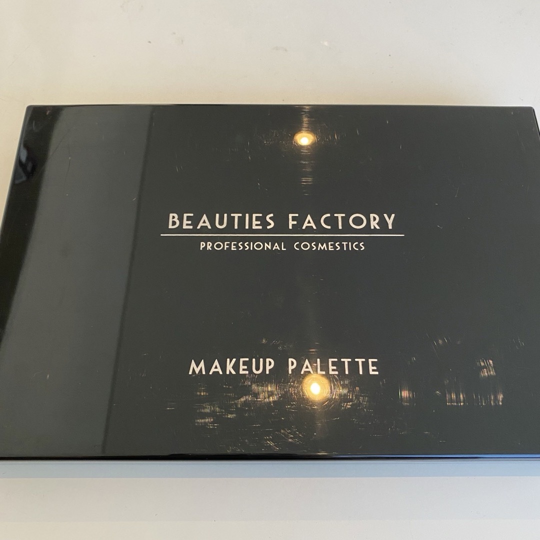 アイシャドウパレット★180色★BEAUTIES FACTORY コスメ/美容のベースメイク/化粧品(アイシャドウ)の商品写真