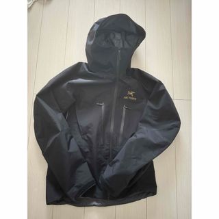 アークテリクス(ARC'TERYX)のArc’teryx Black Alpha SV S/P beams(マウンテンパーカー)