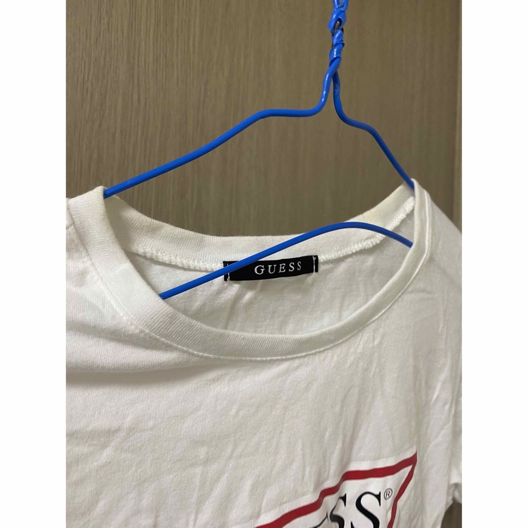 GUESS(ゲス)のGUESS ゲス　tシャツ　半袖　プリント　レディース S レディースのトップス(Tシャツ(半袖/袖なし))の商品写真