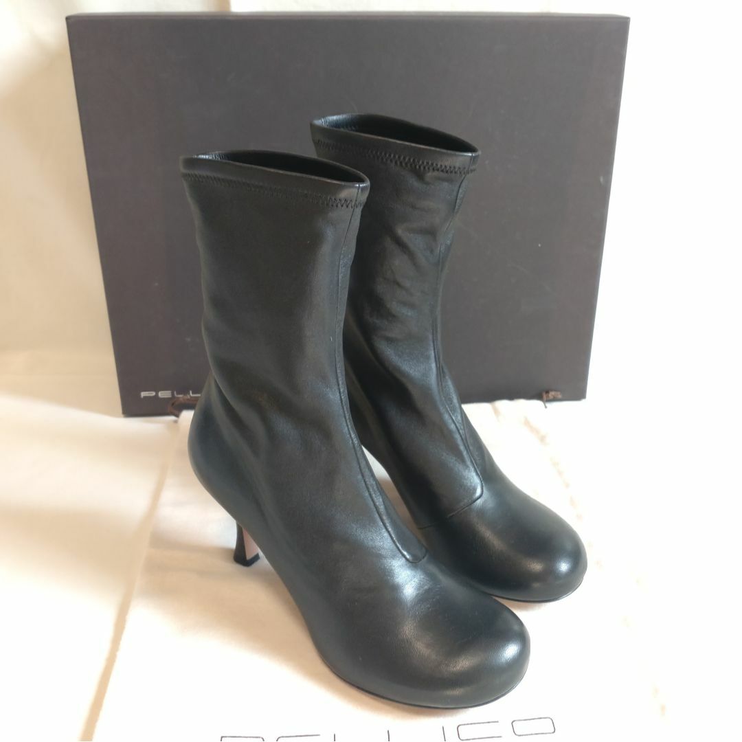 PELLICO - 定価94,600円 新品 PELLICO ストレッチ ショート PELLICO - 定価94,600円 新品 PELLICO ストレッチ ショート