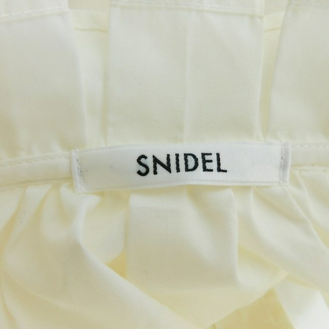 SNIDEL(スナイデル)のスナイデル 22AW シャツワンピース パフスリーブ ひざ丈 長袖 One 白 レディースのワンピース(ひざ丈ワンピース)の商品写真