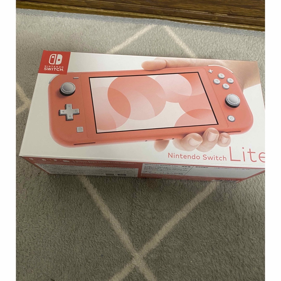 ニンテンドー スイッチライト コーラルピンク Switch right