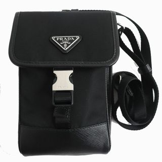 プラダ(PRADA)の美品△イタリア製 PRADA プラダ 2ZH109 トライアングルロゴプレート ショルダー フォンケース／スマホケース メンズ ブラック 箱・袋付き◎(モバイルケース/カバー)