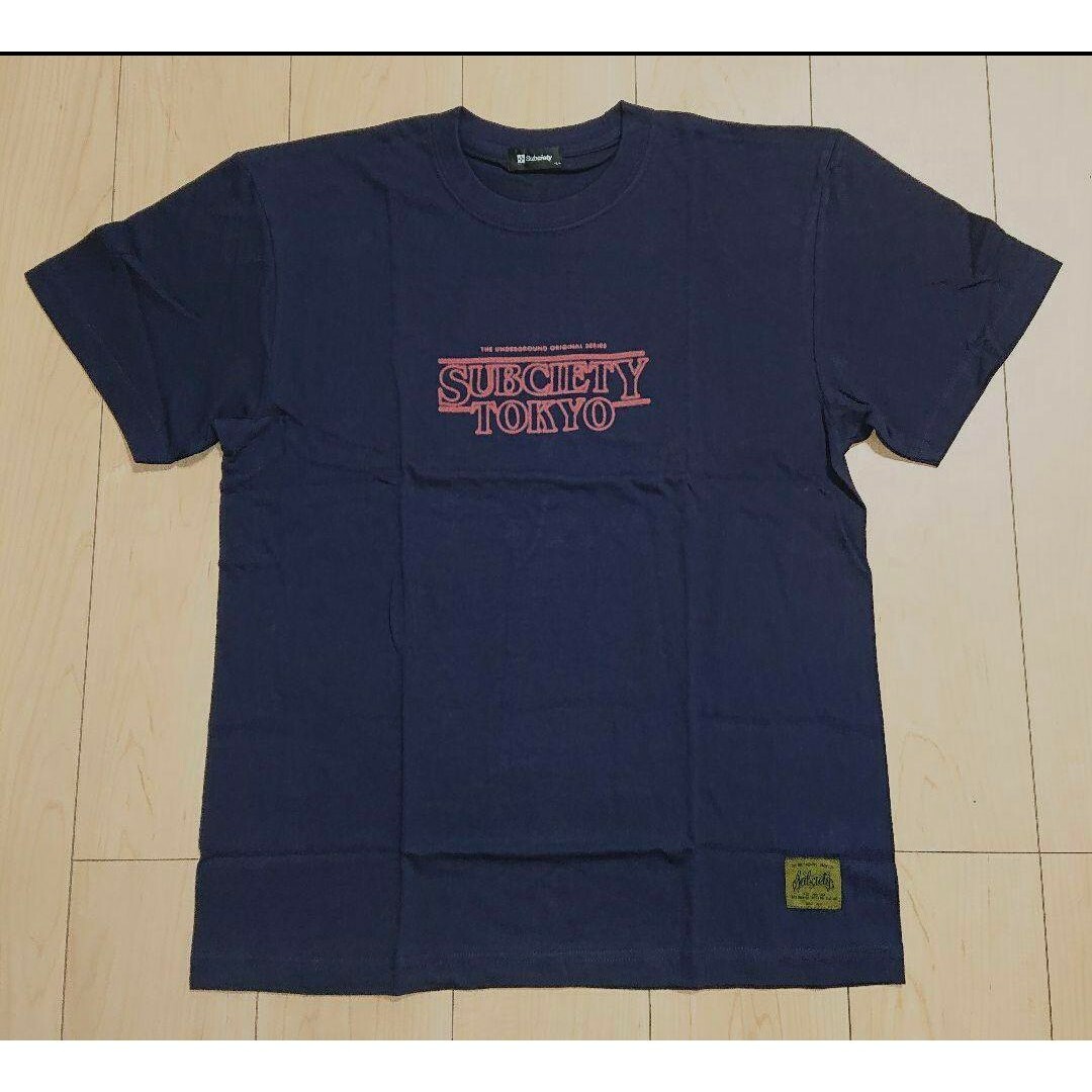 Subciety(サブサエティ)のL 新品 Subciety サブサエティ GATE S/S 半袖Tシャツ 紺 メンズのトップス(Tシャツ/カットソー(半袖/袖なし))の商品写真