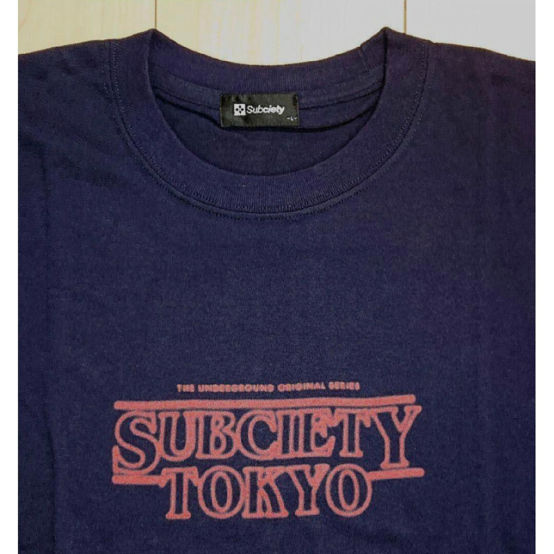 Subciety(サブサエティ)のL 新品 Subciety サブサエティ GATE S/S 半袖Tシャツ 紺 メンズのトップス(Tシャツ/カットソー(半袖/袖なし))の商品写真