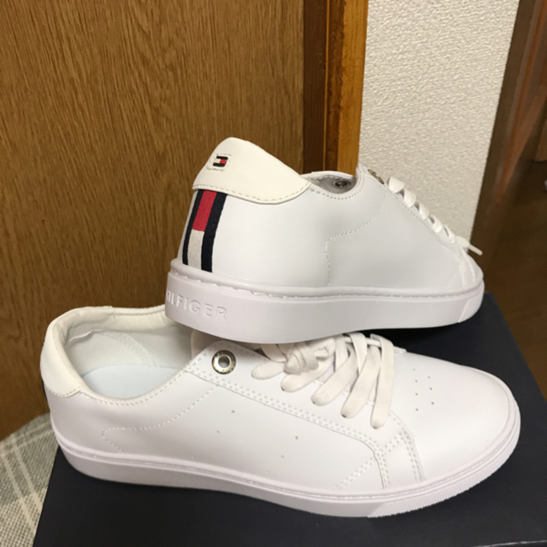 TOMMY HILFIGER(トミーヒルフィガー)のTommy Hilfiger レディースの靴/シューズ(スニーカー)の商品写真