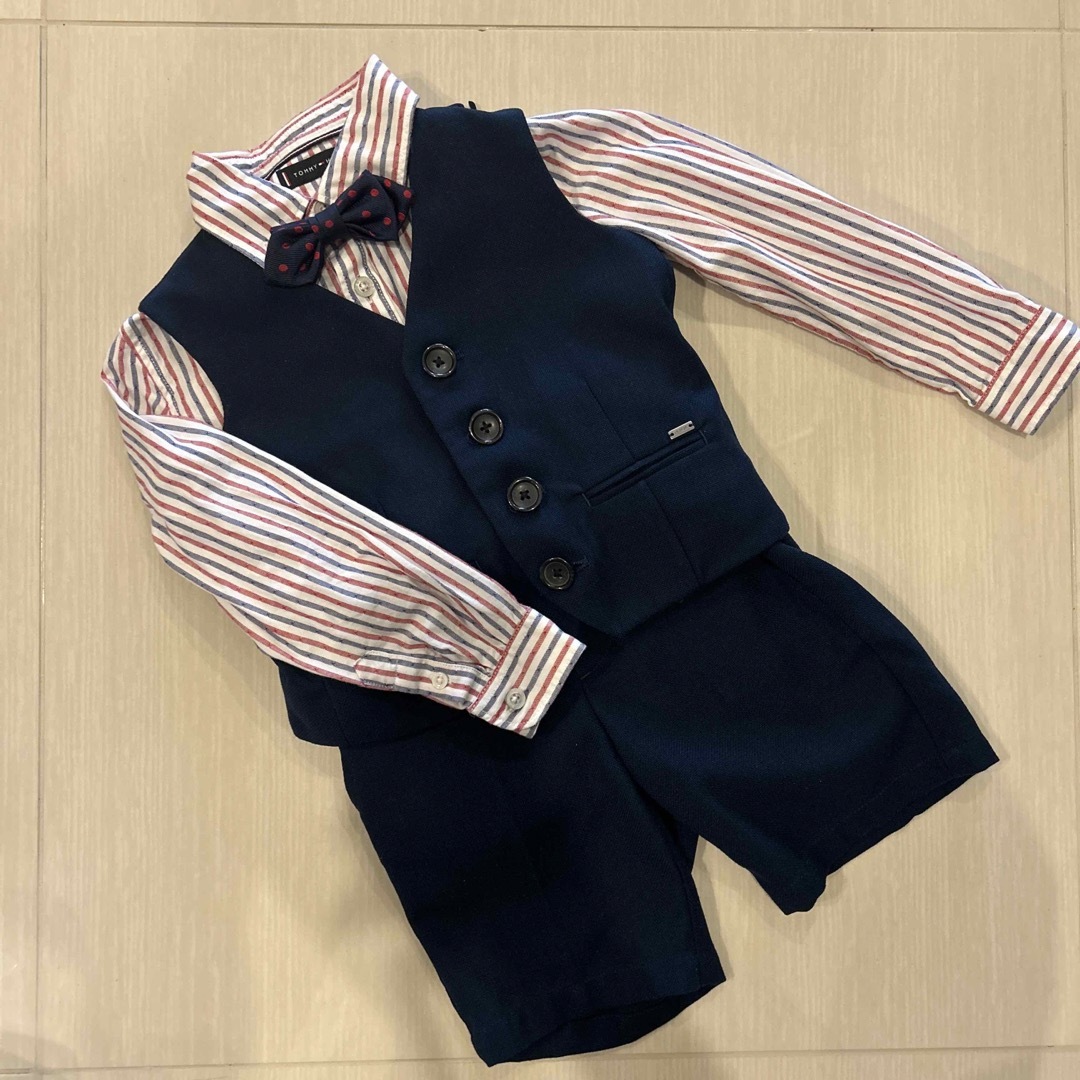 TOMMY HILFIGER(トミーヒルフィガー)のトミーヒルフィガー　キッズスーツ　104cm キッズ/ベビー/マタニティのキッズ服男の子用(90cm~)(ドレス/フォーマル)の商品写真