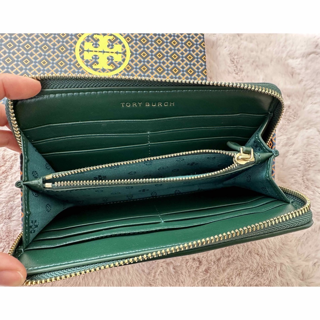 Tory Burch(トリーバーチ)のトリーバーチ　長財布　ダークグリーン レディースのファッション小物(財布)の商品写真