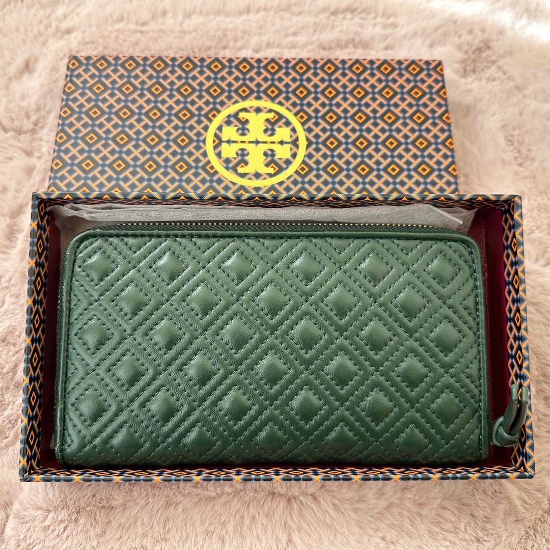Tory Burch(トリーバーチ)のトリーバーチ　長財布　ダークグリーン レディースのファッション小物(財布)の商品写真