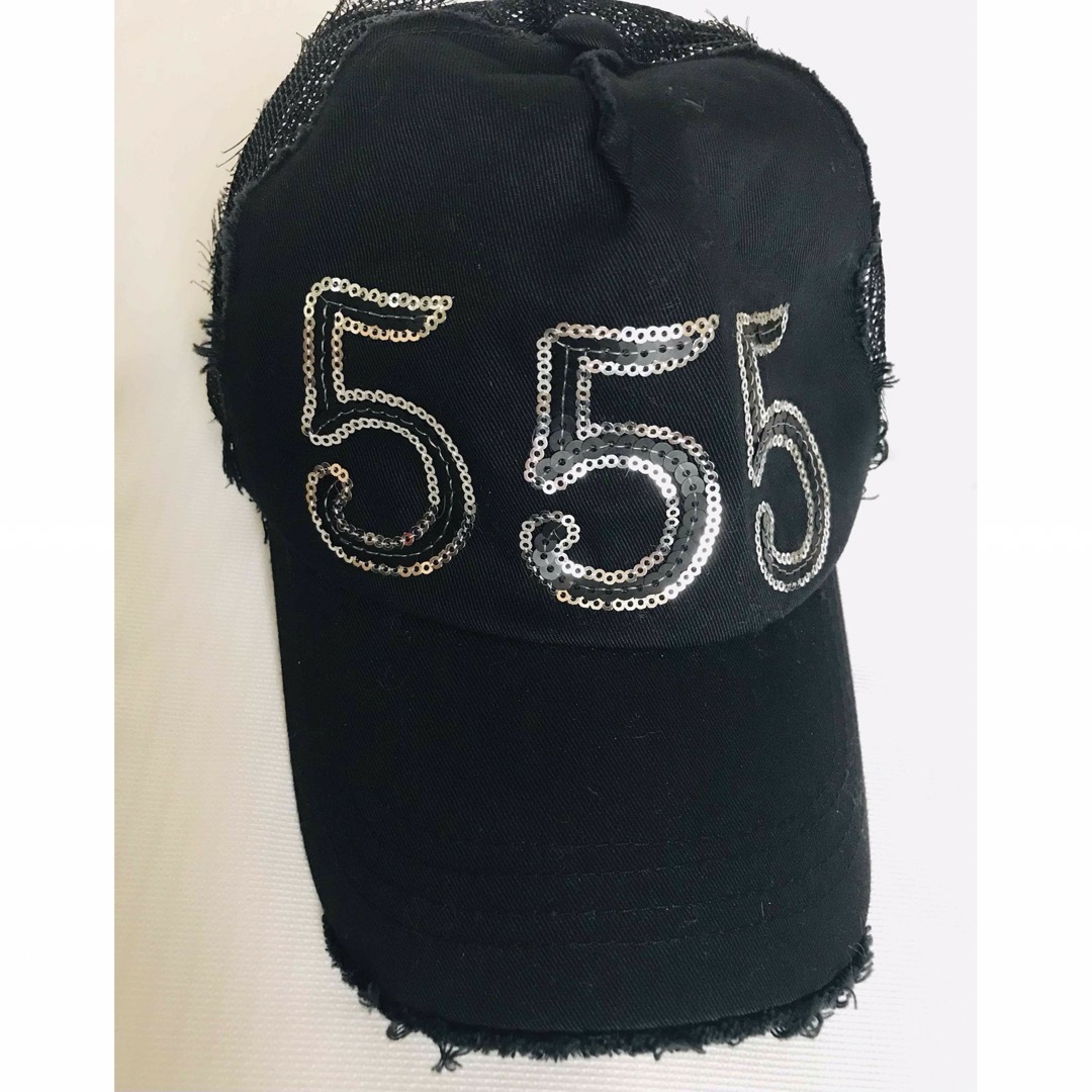 555 スパンコール　メッシュキャップ レディースの帽子(キャップ)の商品写真