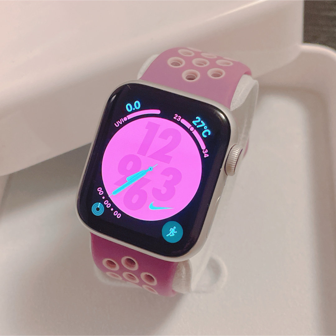 アップルウォッチ series4 NIKE 40mm Apple シルバー アップルウォッチ series4 NIKE 40mm Apple シルバー