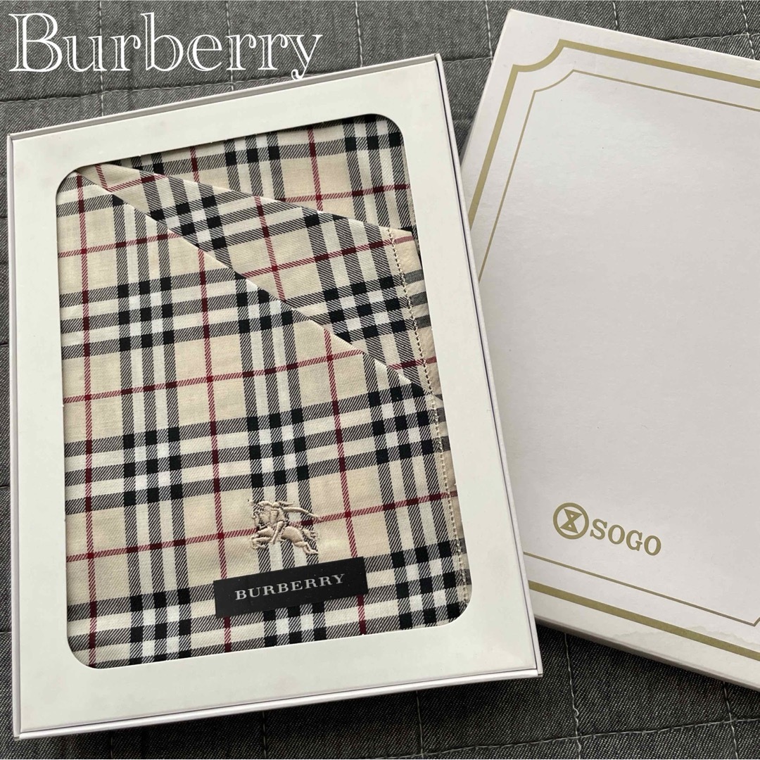 BURBERRY(バーバリー)の新品未使用品 Burberry バーバリー ノバチェック ハンカチ ギフトBOX レディースのファッション小物(ハンカチ)の商品写真