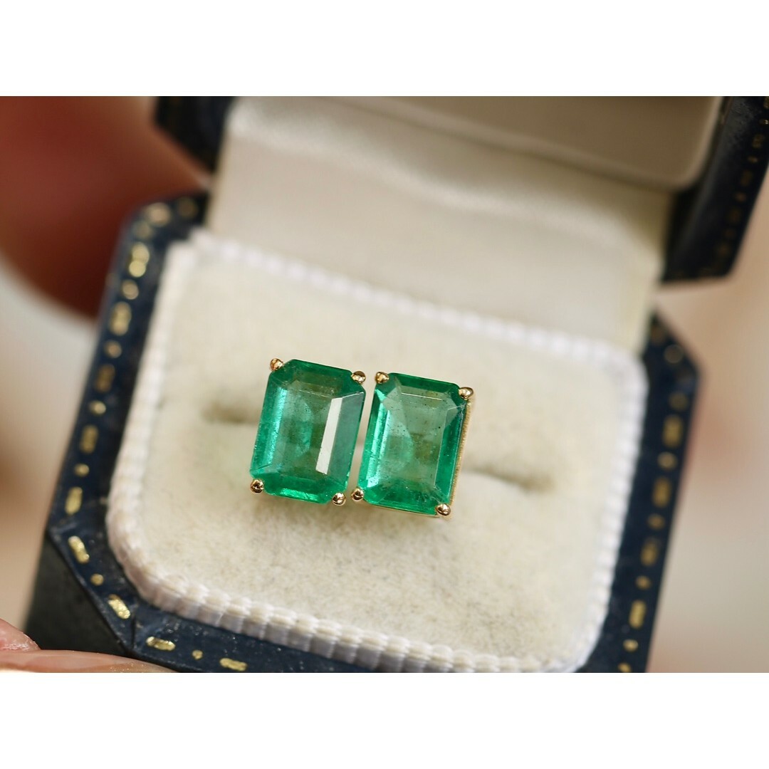 入学式【セール価格】エメラルドピアス2ct　k18